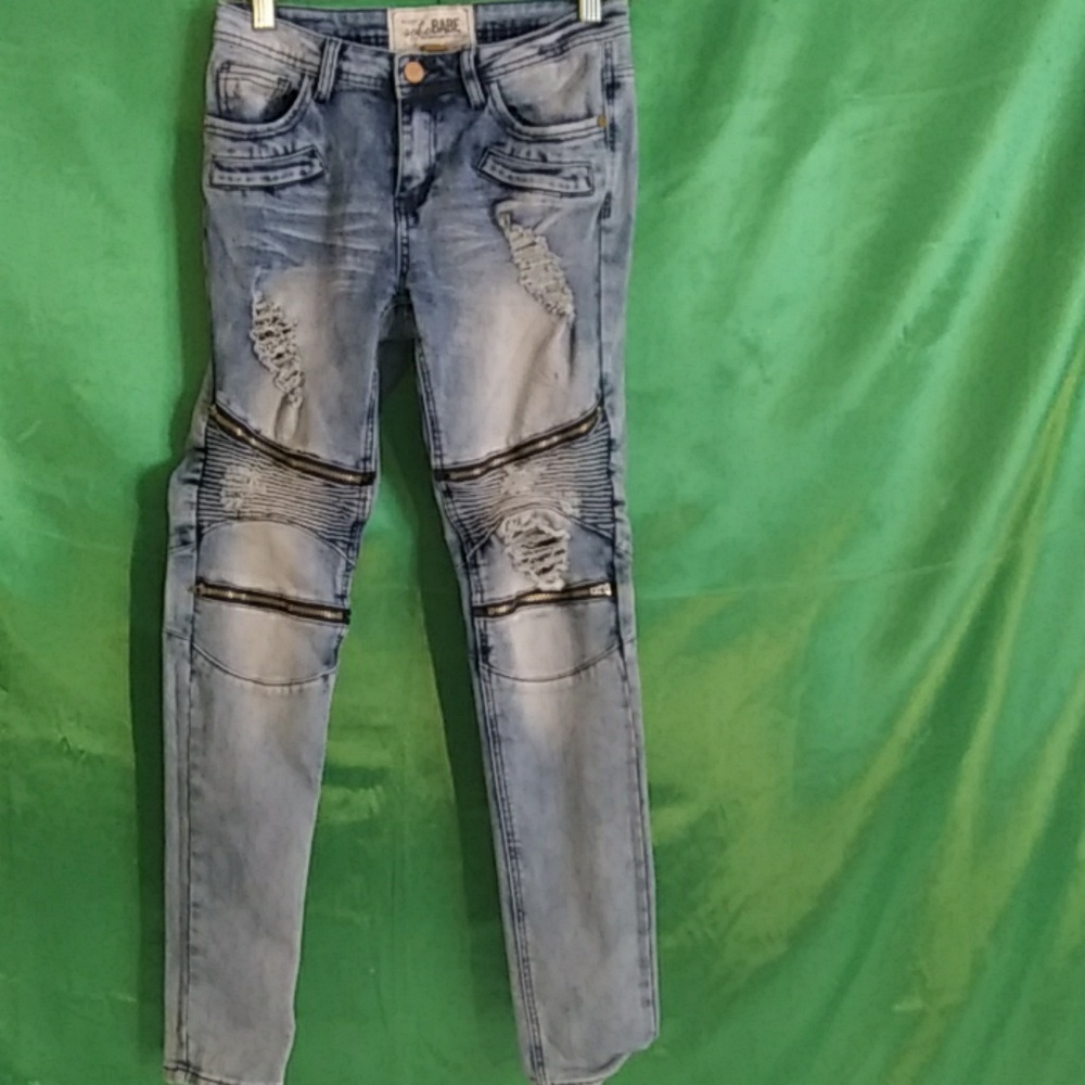 Soho babe skinny distressed moto zipper jeans